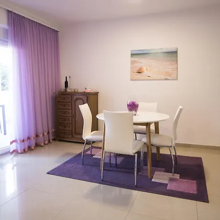 Diva I Katarina ستون