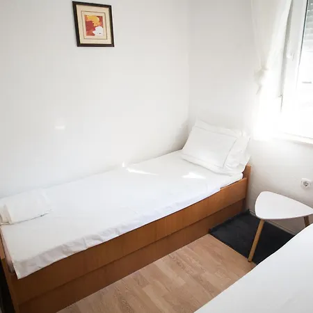 Diva I Katarina ستون